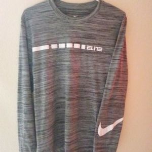 Nike t